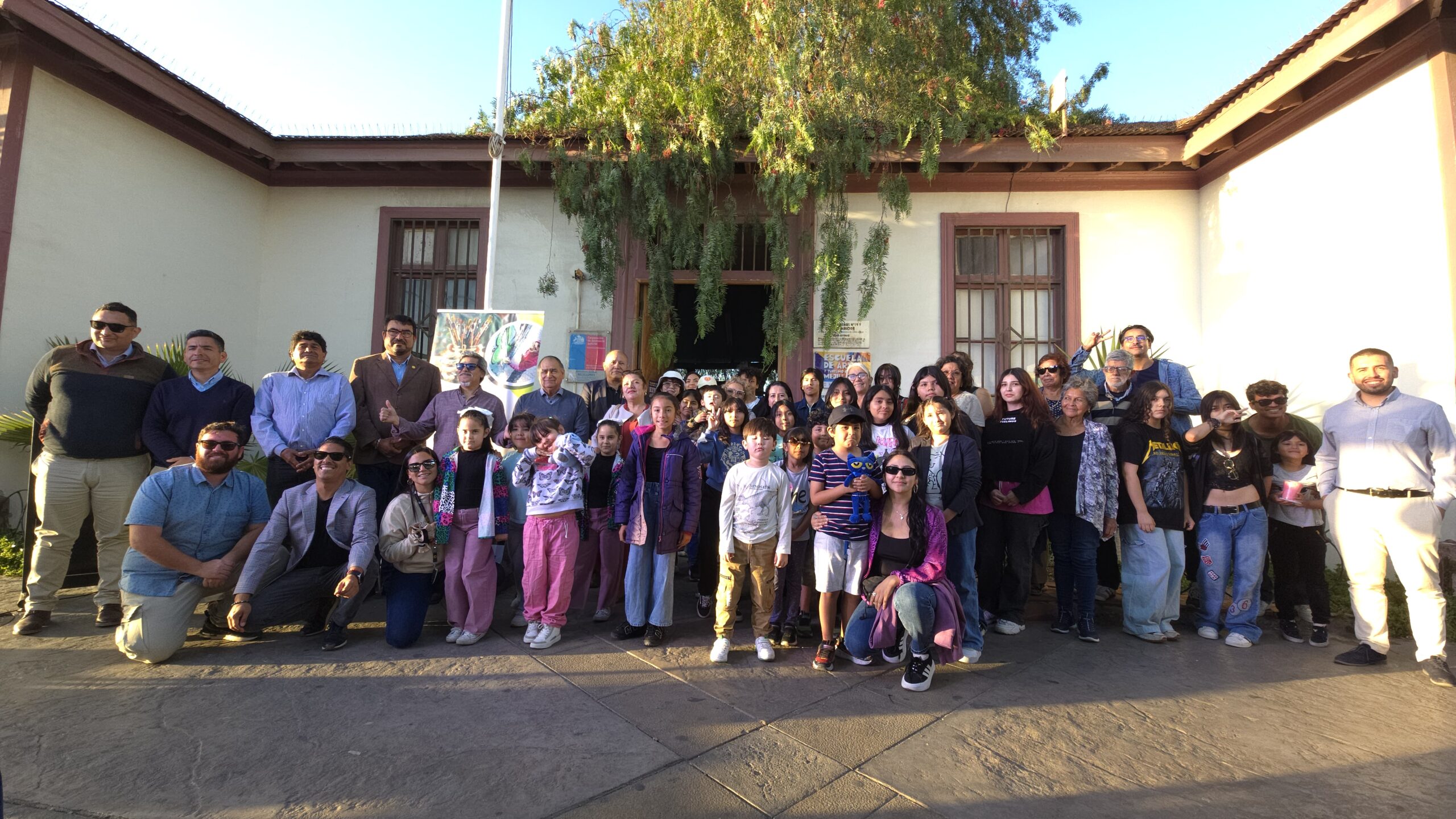 Taller de Arte “Ramón Vergara Grez” celebra exitoso cierre anual con muestra sus estudiantes